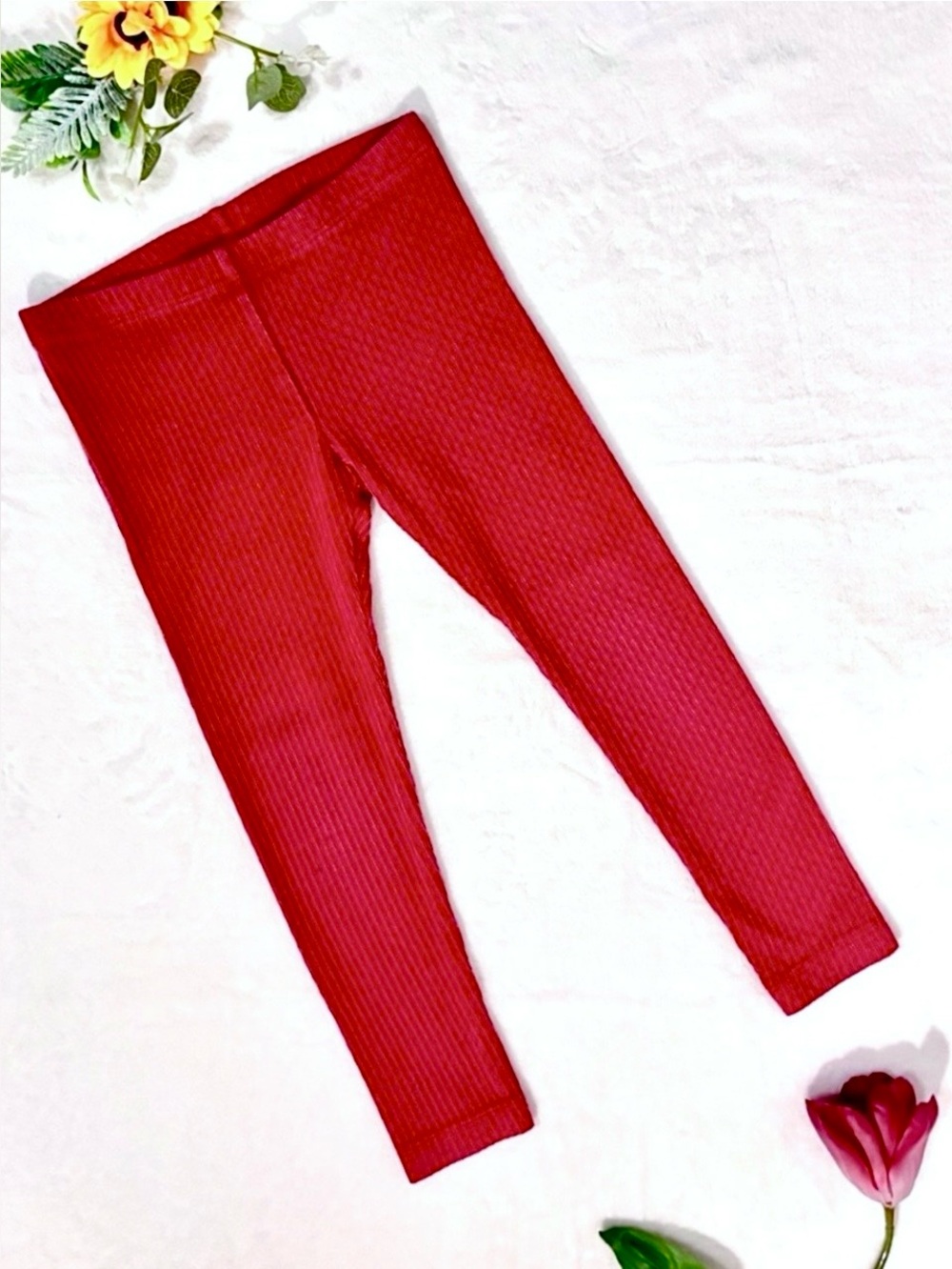 Tea Collection Girls Warm Red Ribbed Leggings • Size 5 • Like New